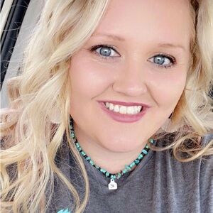 Meet your Posher, Kinzie